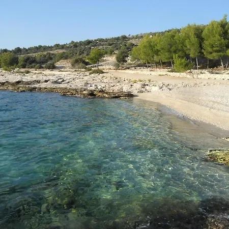 Neda - 150 M From Pebble Beach Apartment Primosten
